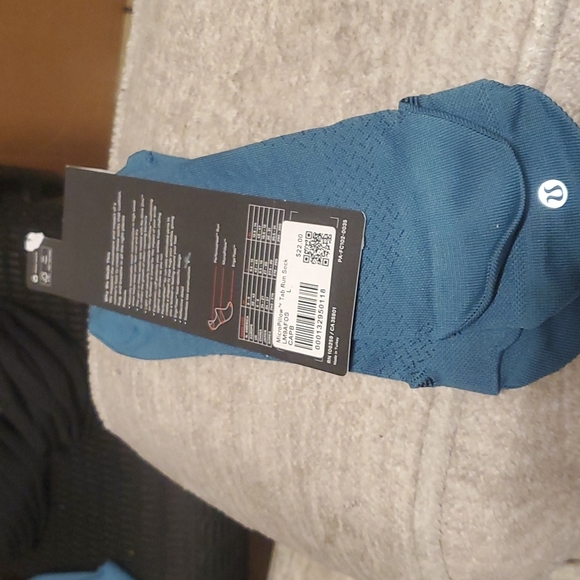 Lululemon micropillow tab run sock - Picture 2 of 3